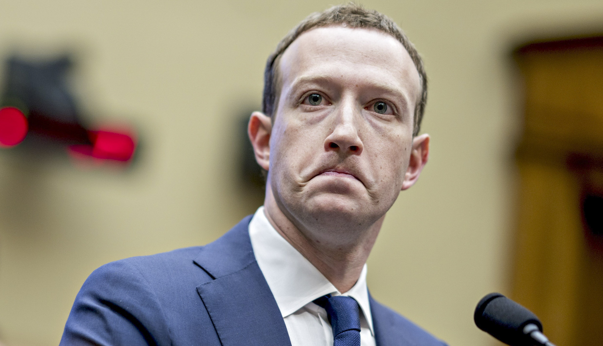 Mark Zuckerberg có động thái mới sau sự cố Facebook “bay màu”, nhưng chưa gì đã bị “cứng họng” với loạt câu hỏi khó từ netizen - Ảnh 1.