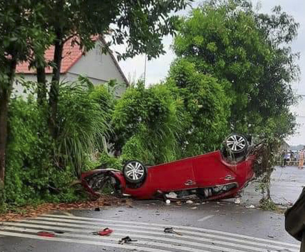 Vụ tai nạn thảm khốc khiến YouTuber Nam Ok và nhóm bạn thương vong: Chiếc xe con đã quá hạn đăng kiểm 5 tháng