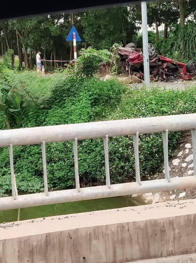 Xuất hiện góc camera khác vụ tai nạn thảm khốc ở Bắc Ninh khiến 3 người tử vong, trong đó có YouTuber nổi tiếng - Ảnh 1.