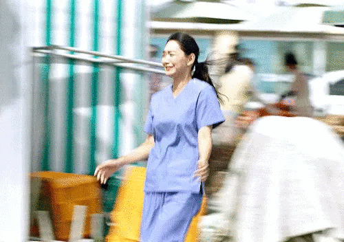 Hometown Cha-Cha-Cha tự dưng sến muốn xỉu, nh&igrave;n Shin Min Ah y&ecirc;u m&agrave; tưởng c&ocirc;ng ch&uacute;a bong b&oacute;ng tuổi 15 - Ảnh 7.