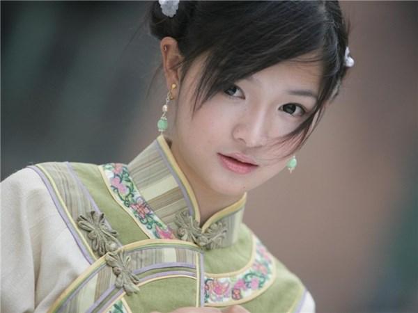 Tình trẻ của Song Hye Kyo xứ Trung bị chê tơi tả vì tạo hình cổ trang xấu tệ, đến mỹ nhân phim Kim Dung cũng cứu không nổi - Ảnh 7.