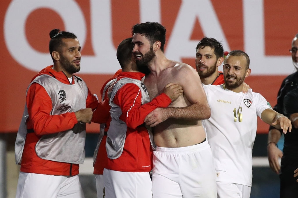 Tuyển thủ Syria ăn mừng như Ronaldo sau khi lập siêu phẩm vào lưới đội tuyển của Son Heung-min - Ảnh 2.
