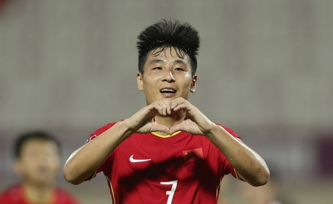 Tuyển thủ Trung Quốc bất ngờ không nhận bàn thắng, đánh giá đội nhà gặp khó trước Việt Nam - Ảnh 1.