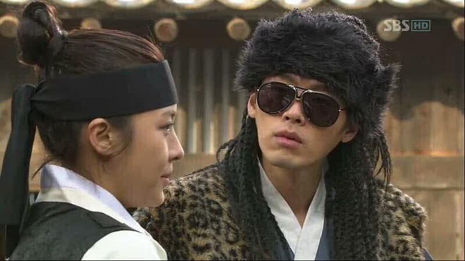 Trước khi làm anh xã cực phẩm của Son Ye Jin, Hyun Bin từng có loạt tạo hình muốn chôn sống trên màn ảnh - Ảnh 7.