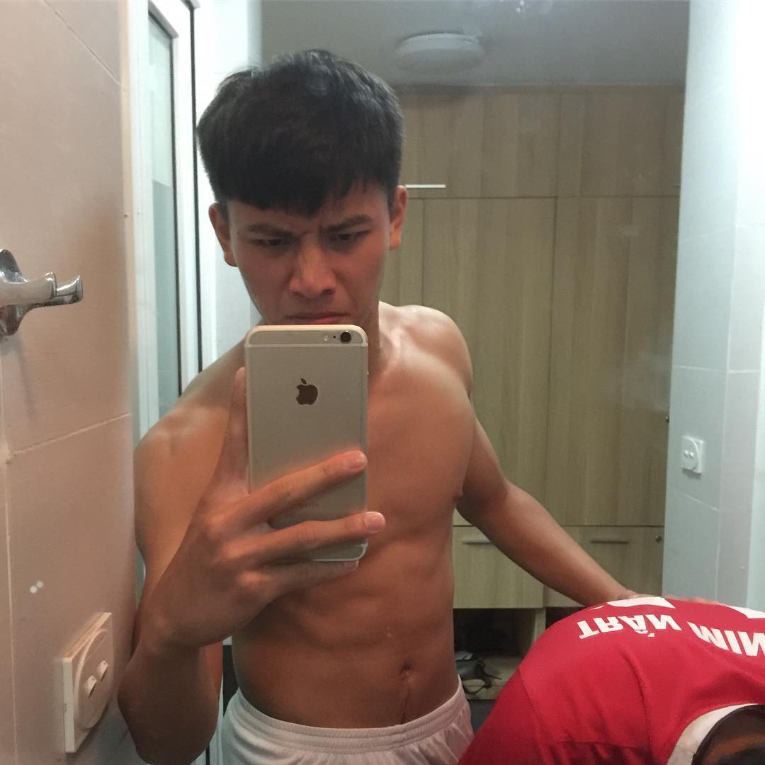 Nguyễn Thanh Bình - cầu thủ gây ồn ào nhất sau trận thua Trung Quốc là ai? - Ảnh 7.