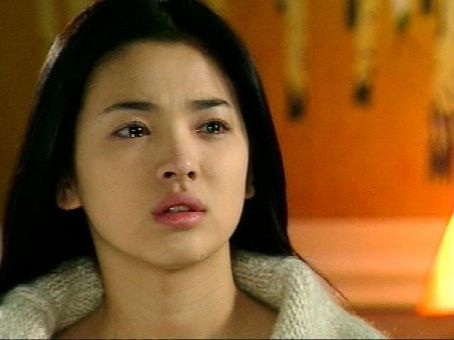 4 hình tượng kinh điển gắn liền với hội sao Hàn: Song Hye Kyo là nữ hoàng bất hạnh, Lee Min Ho đóng toàn công tử bột - Ảnh 4.