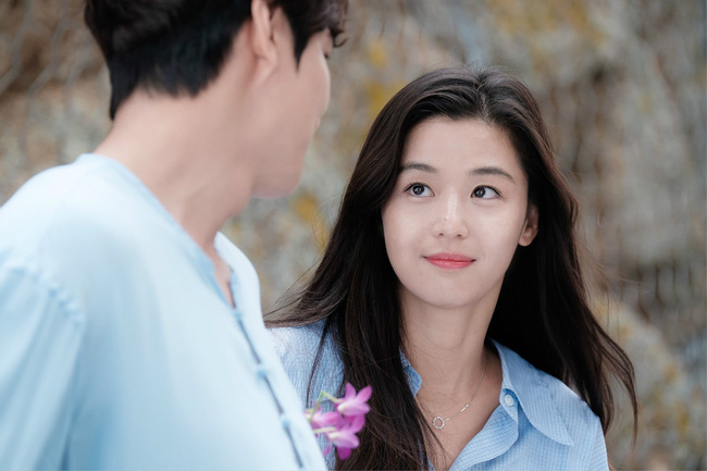 4 hình tượng kinh điển gắn liền với hội sao Hàn: Song Hye Kyo là nữ hoàng bất hạnh, Lee Min Ho đóng toàn công tử bột - Ảnh 10.