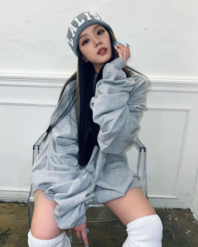 Câu hỏi lớn nhất với fan BLACKPINK dạo gần đây: Ai mới thực sự là Lisa, còn ai là Jisoo? - Ảnh 7.