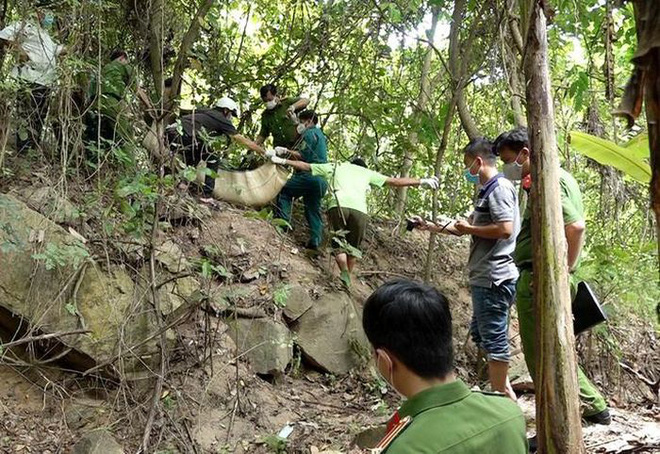 Bé gái bị đưa lên núi bóp cổ đến chết: Hung thủ khai đã hiếp dâm cháu bé - Ảnh 1.