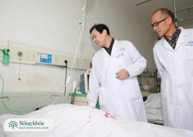 Chỉ v&igrave; tiết kiệm qu&aacute; n&ecirc;n vợ chồng t&ocirc;i b&acirc;y giờ phải trả gi&aacute;&hellip; cả hai đều lĩnh &aacute;n ung thư gan&rdquo; - Ảnh 1.