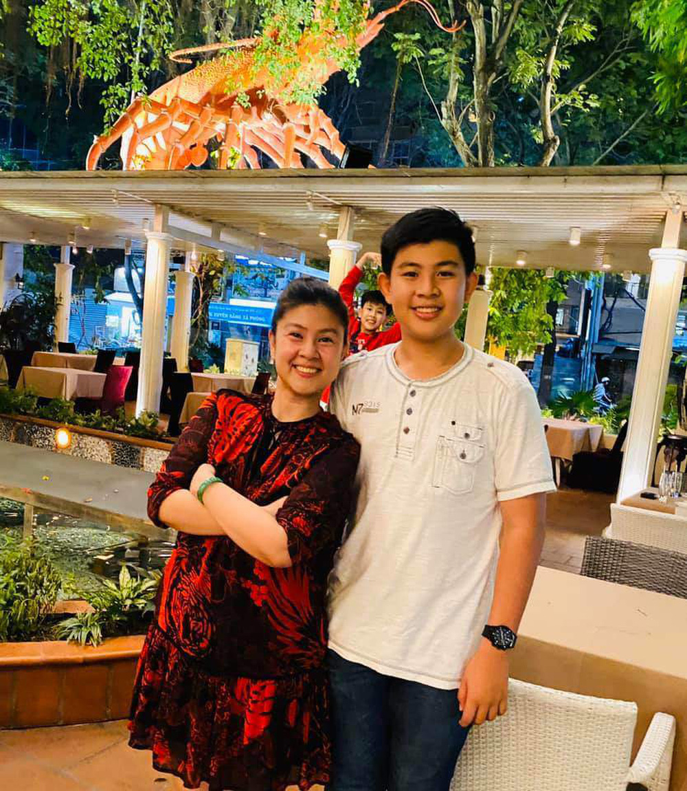 Gần 10 năm sau ly h&ocirc;n: Phước Sang c&oacute; vợ mới, Kim Thư bị chủ nợ chồng cũ tấn c&ocirc;ng - Ảnh 5.