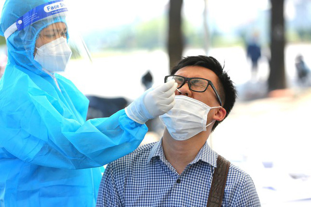 D&acirc;n phe k&ecirc; b&agrave;n b&aacute;n v&eacute; ngay s&acirc;n Mỹ Đ&igrave;nh vẫn vắng người mua - Ảnh 7.