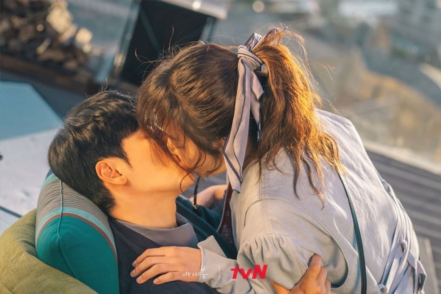 6 bà hoàng cảnh hôn của phim Hàn: Son Ye Jin vừa hôn vừa lăn giường bạo liệt nhưng vẫn thua xa trùm cuối - Ảnh 11.