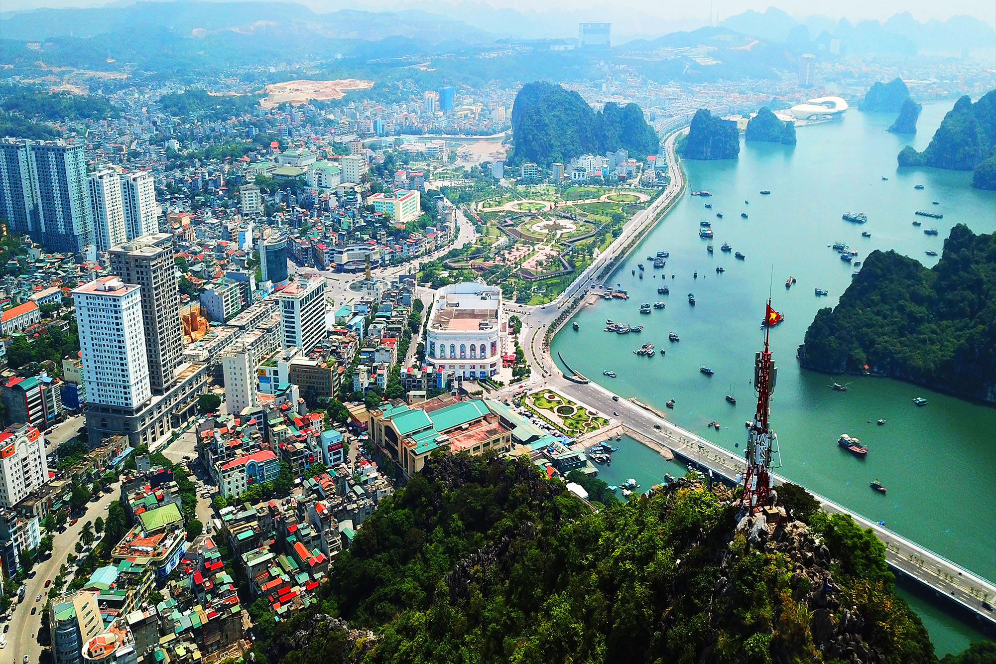Thành phố trực thuộc tỉnh rộng lớn nhất Việt Nam: Trong tên có đúng 2 từ, ai mà đoán được cho 10 điểm luôn! - Ảnh 3.