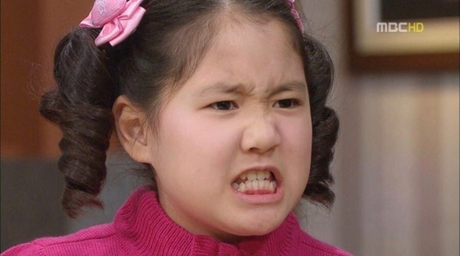 Mấy diễn vi&ecirc;n H&agrave;n n&agrave;y m&atilde;i cứ chết vai với c&aacute;i b&oacute;ng của m&igrave;nh: Heri (Gia Đ&igrave;nh L&agrave; Số 1) mu&ocirc;n đời hợp vai xấc l&aacute;o? - Ảnh 3.