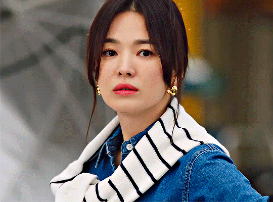 Song Hye Kyo lăn giường với em trai người cũ, phim mới bị n&eacute;m đ&aacute; kịch liệt c&oacute; cần cẩu huyết qu&aacute; độ thế kh&ocirc;ng? - Ảnh 3.