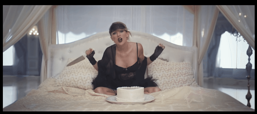 Taylor Swift quả là bà hoàng huỷ diệt bánh kem, netizen nhắc ngay đến chiếc bánh thanh xuân drama giữa Sơn Tùng và Thiều Bảo Trâm - Ảnh 2.