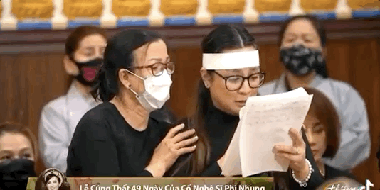 Lễ cúng 49 ngày của cố ca sĩ Phi Nhung: Con gái khóc nấc cùng dàn nghệ sĩ đến viếng, các con nuôi và Hồ Văn Cường thì sao? - Ảnh 4.