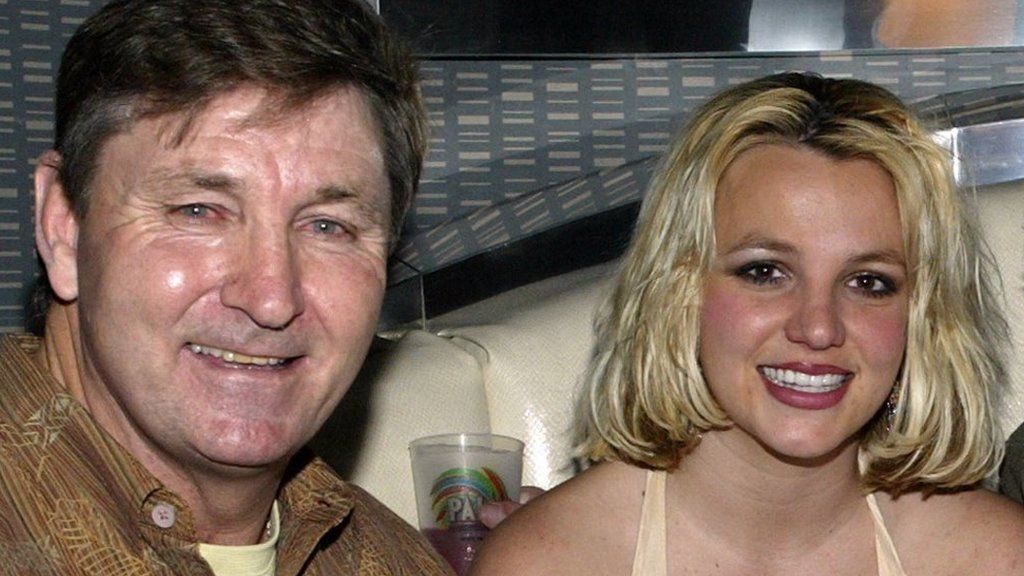 Britney Spears quyết tâm kiện cha ruột đến cùng vì 13 năm khổ cực, bị đặt camera trong phòng ngủ và nhét thiết bị tránh thai vào người! - Ảnh 1.