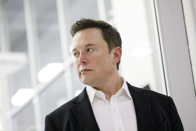 Elon Musk chứng minh cho cả thế giới thấy độ mê tín của những tay chơi tiền số - Ảnh 1.