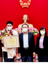 Thưởng nóng 100 triệu đồng cho Nhà vô địch Đường Lên Đỉnh Olympia 2021