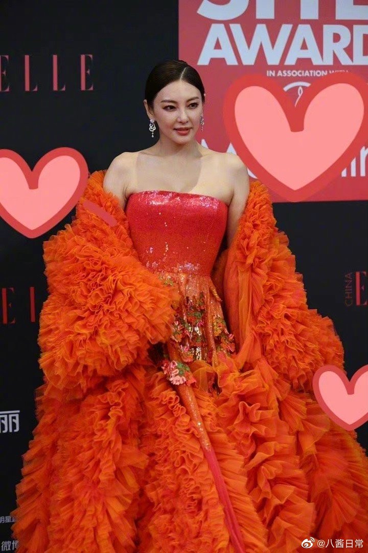 Thảm đỏ nửa đêm: Nhiệt Ba diện đầm lồng lộn gây choáng, Dương Mịch vòng 1 đè bẹp Angela Baby, Na Trát sến rện bên dàn sao khủng - Ảnh 13. Thảm đỏ nửa đêm: Nhiệt Ba diện đầm lồng lộn gây choáng, Dương Mịch vòng 1 đè bẹp Angela Baby, Na Trát sến rện bên dàn sao khủng - Ảnh 13.