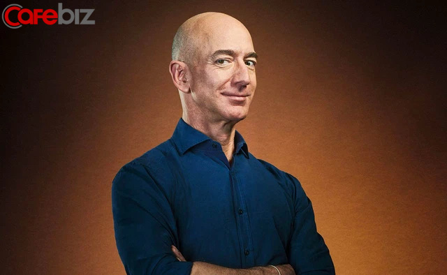 Hỏi 2 câu, Jeff Bezos đã thuê ứng viên không quan hệ, không đủ bằng cấp, không có kinh nghiệm vào Amazon ngay lập tức: Bí quyết nằm ở đâu? - Ảnh 1.