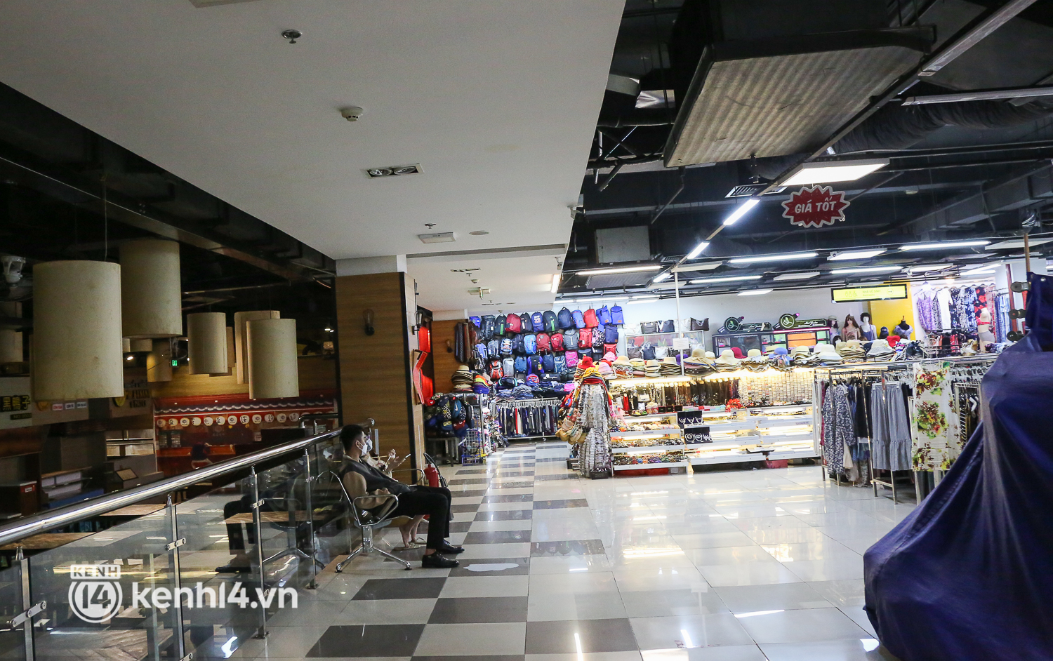 Khu thương mại dưới lòng đất đầu tiên ở Sài Gòn hiện tại như thế nào sau giãn cách? - Ảnh 5. Khu thương mại dưới lòng đất đầu tiên ở Sài Gòn hiện tại như thế nào sau giãn cách? - Ảnh 5.