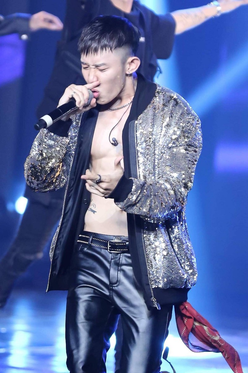 L&oacute;a mắt với visual d&agrave;n nghệ sĩ thuộc M-TP: C&oacute; đủ từ baby boy đến bad boy, Hải T&uacute; kh&aacute;c biệt nhất? - Ảnh 26.