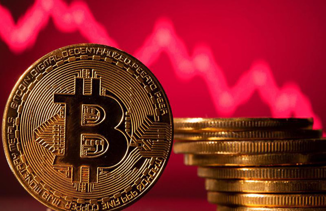 Sở hữu 7,3 tỷ đồng nhờ Bitcoin tăng giá mạnh, nhưng người đầu tư không thể rút ra khỏi ngân hàng - Ảnh 1.