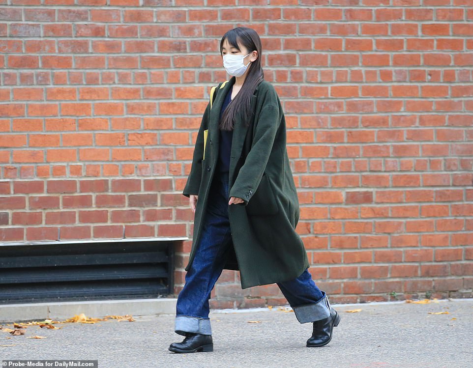 Cựu công chúa Nhật bị lạc trên đường phố Mỹ sau khi ra ngoài mà không có chồng, nhìn bộ dạng bơ vơ nơi đất khách xa xôi thấy thương! - Ảnh 9.