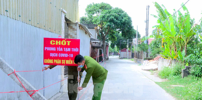 Phong tỏa một tầng, khẩn trương đối phó với ổ dịch COVID-19 phức tạp tại Bệnh viện Phụ sản Nam Định - Ảnh 4.