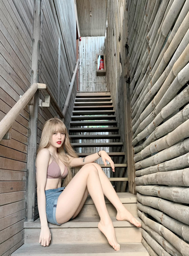 Thiều Bảo Tr&acirc;m uốn &eacute;o khoe đường cong cực gắt giữa đ&ecirc;m, nhắn gửi t&acirc;m t&igrave;nh bằng 2 chữ! - Ảnh 5.