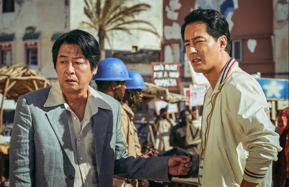 Kết quả lễ trao giải Rồng Xanh 2021: Song Joong Ki v&agrave; t&igrave;nh tin đồn c&ugrave;ng chiến thắng, phim xuất sắc nhất l&agrave;m cả thi&ecirc;n hạ ngỡ ng&agrave;ng - Ảnh 5.