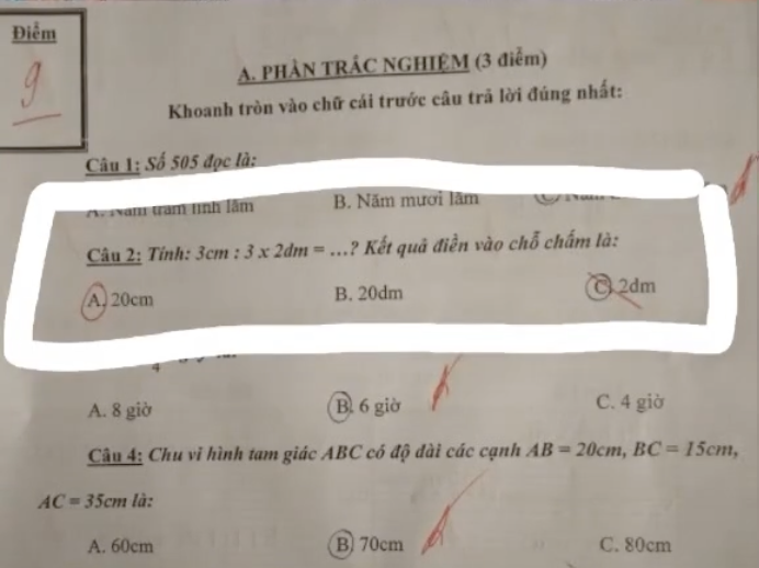 Học trò điền 3 : 3 x 2 = 2 vẫn bị giáo viên gạch sai, xem kĩ mới biết là lỗi sai mà rất nhiều người học Toán mắc phải - Ảnh 1.