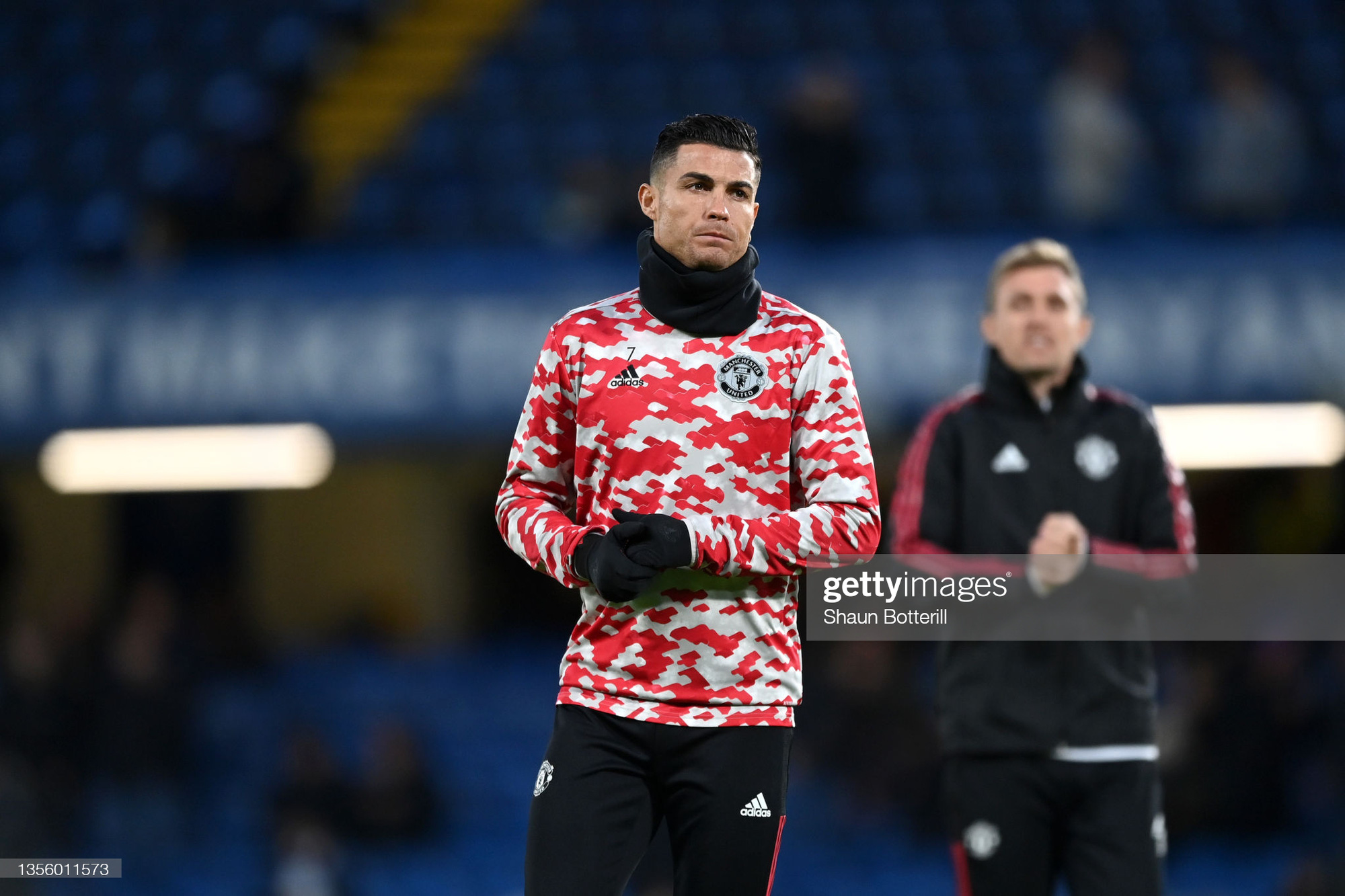 Trớ trêu cho Ronaldo: Vừa vào sân được ít phút, MU gần như lập tức đánh rơi chiến thắng trước Chelsea - Ảnh 16. Trớ trêu cho Ronaldo: Vừa vào sân được ít phút, MU gần như lập tức đánh rơi chiến thắng trước Chelsea - Ảnh 16.