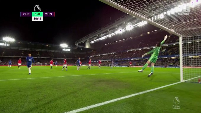 Trớ trêu cho Ronaldo: Vừa vào sân được ít phút, MU gần như lập tức đánh rơi chiến thắng trước Chelsea - Ảnh 11.