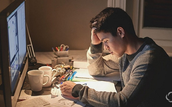 Bạn tôi, 33 tuổi mắc bệnh tiểu đường, nguy cơ tàn phế, mù loà nếu vẫn duy trì 3 thói quen cực độc hại mà hàng triệu người trẻ làm mỗi ngày - Ảnh 1.