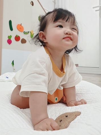Ái nữ nhà Đông Nhi diện túi hiệu cực chất dù mới hơn 1 tuổi, netizen cười xỉu sự thật đằng sau  - Ảnh 6.