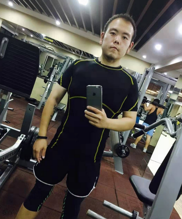 Nam sinh mũm mĩm là hiện tượng meme hot nhất MXH 18 năm trước: Vô tình lọt khung ảnh mà đời lên hương, ngoại hình hiện tại hiếm ai nhận ra - Ảnh 9. Nam sinh mũm mĩm là hiện tượng meme hot nhất MXH 18 năm trước: Vô tình lọt khung ảnh mà đời lên hương, ngoại hình hiện tại hiếm ai nhận ra - Ảnh 9.