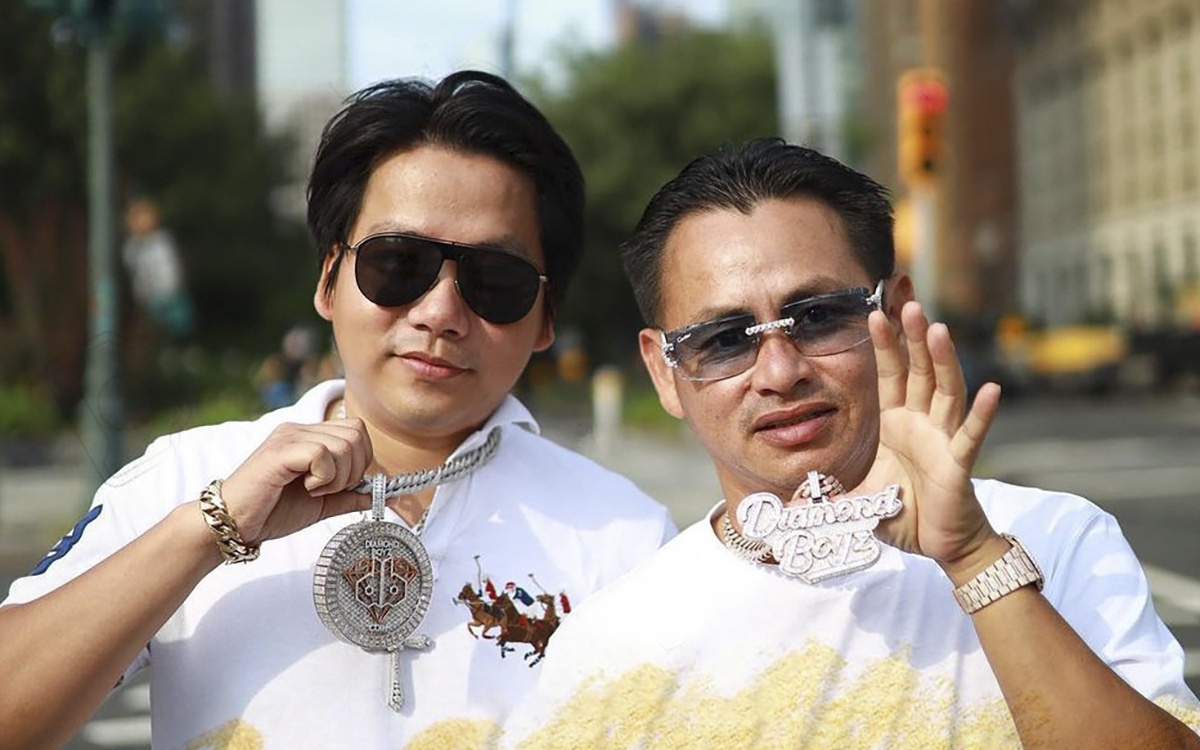 Giữa ồn &agrave;o Khoa Pug v&agrave; Johnny Đặng cạch mặt nhau, CĐM x&ocirc;n xao nghi vấn đ&acirc;y chỉ l&agrave; chi&ecirc;u ve sầu tho&aacute;t x&aacute;c để đ&aacute;nh lạc hướng nh&agrave; đầu tư? - Ảnh 4.