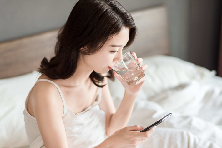Uống nước vào 3 thời điểm này làm hại thận và hại tim, khuyến cáo 2 thời điểm không khát cũng nên uống để tự cứu sống bản thân - Ảnh 4.