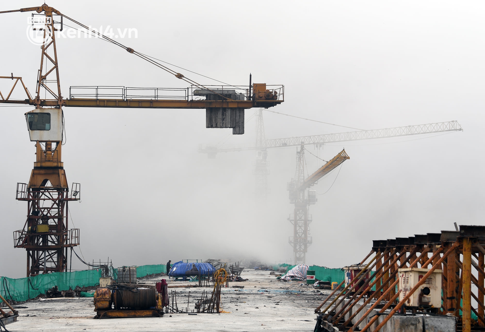 Ảnh: Cận cảnh c&acirc;y cầu cạn cao nhất Việt Nam đang bước v&agrave;o giai đoạn ho&agrave;n thiện - Ảnh 13.