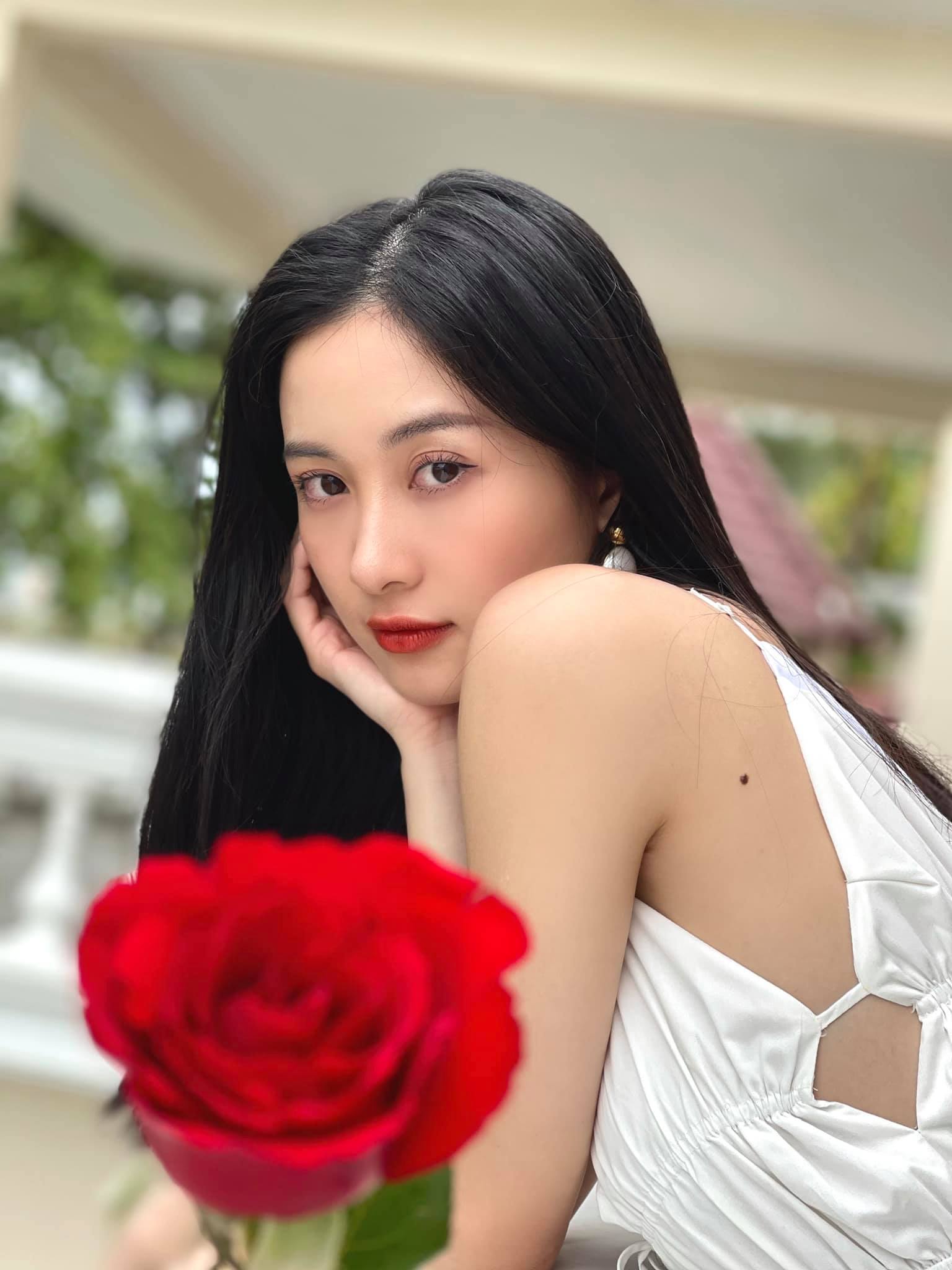 Mỹ nhân Vbiz đốt cháy cuối tuần bằng màn khoe đường cong cực gắt, vòng 1 khủng chực trào ra ngoài! - Ảnh 8. Mỹ nhân Vbiz đốt cháy cuối tuần bằng màn khoe đường cong cực gắt, vòng 1 khủng chực trào ra ngoài! - Ảnh 8.