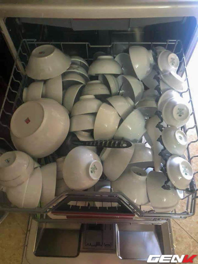 Mua m&aacute;y rửa b&aacute;t chục triệu nhưng c&ograve;n bẩn hơn rửa tay - t&ocirc;i bị vợ đấm kh&ocirc;ng trượt ph&aacute;t n&agrave;o - Ảnh 3.