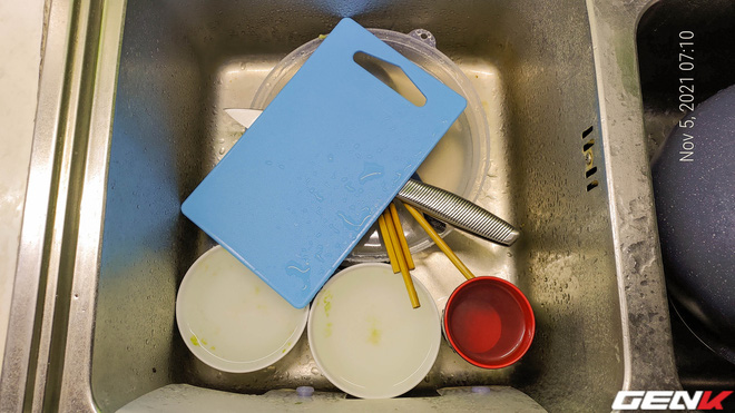 Mua m&aacute;y rửa b&aacute;t chục triệu nhưng c&ograve;n bẩn hơn rửa tay - t&ocirc;i bị vợ đấm kh&ocirc;ng trượt ph&aacute;t n&agrave;o - Ảnh 6.