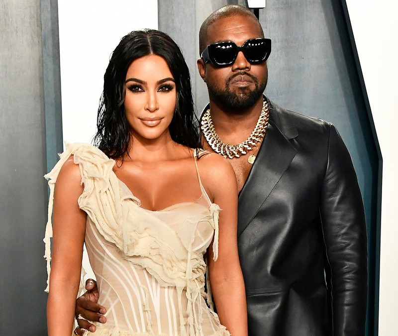 Kanye West bị tóm hẹn hò với nàng mẫu kém 22 tuổi, dân tình nghi vấn: Định trả đũa Kim hay gì? - Ảnh 6. Kanye West bị tóm hẹn hò với nàng mẫu kém 22 tuổi, dân tình nghi vấn: Định trả đũa Kim hay gì? - Ảnh 6.