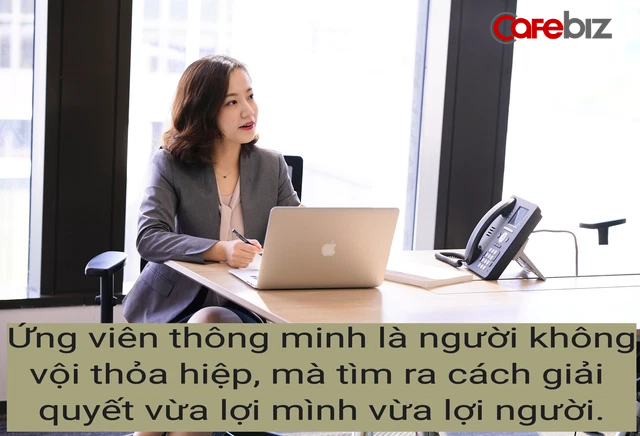 ‘Là nữ, một mình đi vào tiệc rượu và bị khách nam ép uống, bạn sẽ làm gì?’ Ứng viên xinh đẹp đưa ra câu trả lời hài hước khó tin - Ảnh 3.