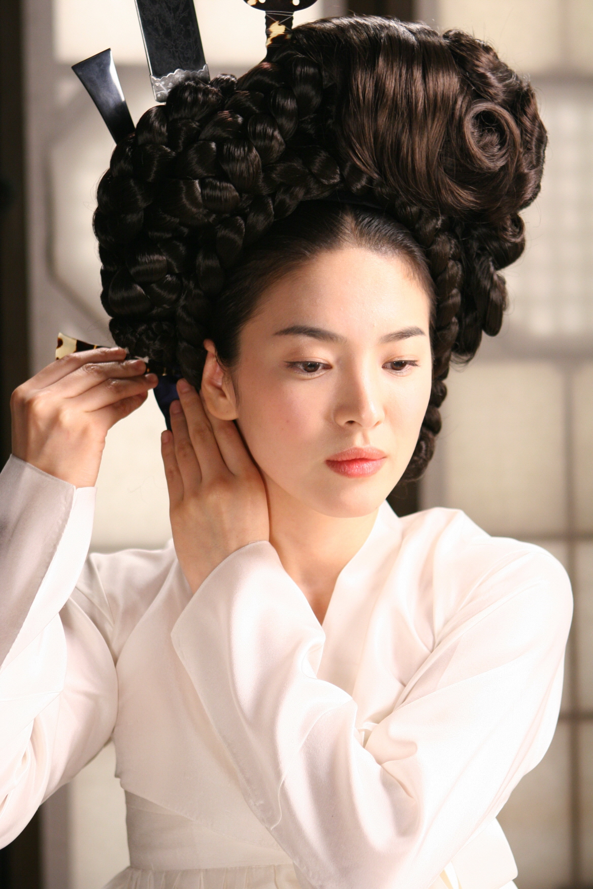 Xem xong 3 phim này hết dám nói Song Hye Kyo một màu: Làm kỹ nữ còn chưa sốc bằng loạt cảnh nóng bị cấm chiếu - Ảnh 3.