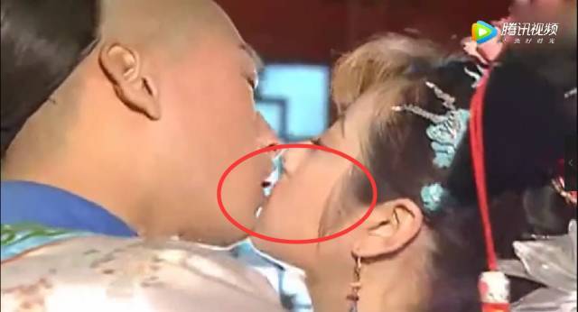 Phốt giờ mới khui: Nhĩ Khang Ch&acirc;u Kiệt từng s&agrave;m sỡ nhiều bạn diễn nữ, phản cảm gấp trăm lần m&agrave;n cưỡng h&ocirc;n L&acirc;m T&acirc;m Như! - Ảnh 2.